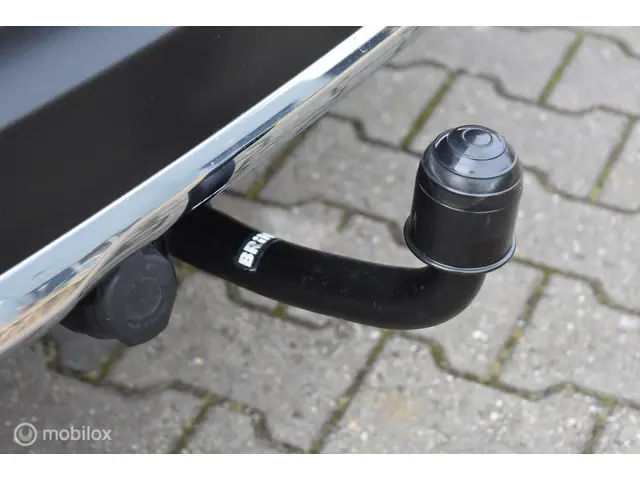 Mercedes-Benz GLC 250 4MATIC Prestige 2015 Benzine 35