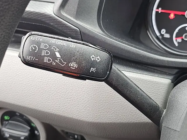 Volkswagen Transporter 2.0 TDI 2022 Diesel 12