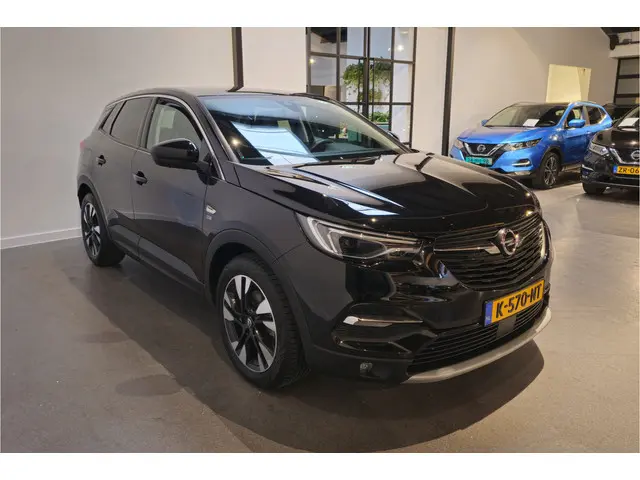 Opel Grandland X 2