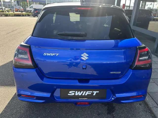 Suzuki Swift 1.2 Style Smart Hybrid 2025 Benzine 7