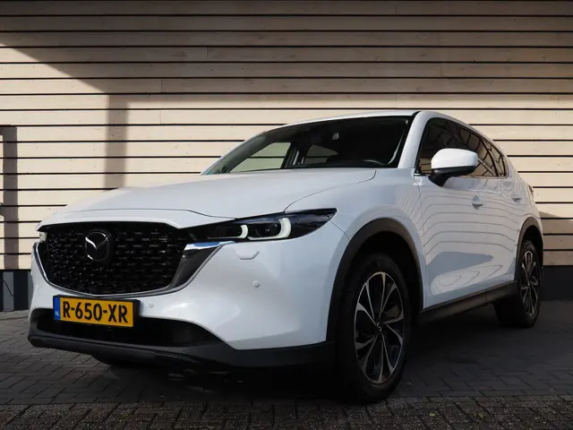 Mazda CX-5 2.0 SkyActiv-G 165 Luxury 2022 Benzine 2