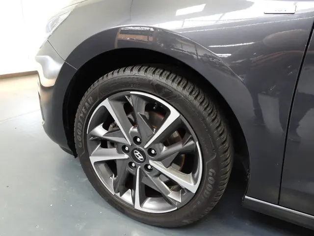 Hyundai i30 Wagon 1.5 T-GDi MHEV Premium 2022 Benzine 35