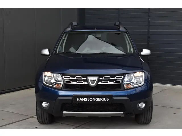 Dacia Duster TCe 125 4x2 10th Anniversary 2015 Benzine 2