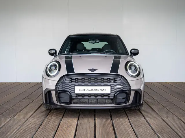 MINI 5-Deurs 3