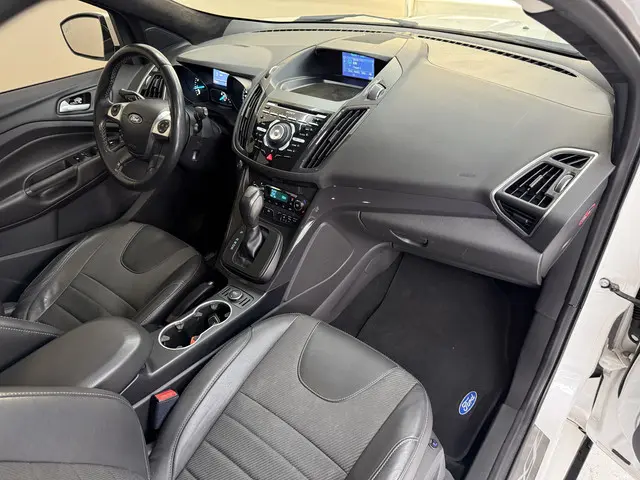 Ford Kuga 1.6 Titanium Plus 4WD, 183Pk, 2015, 2015 Benzine 26