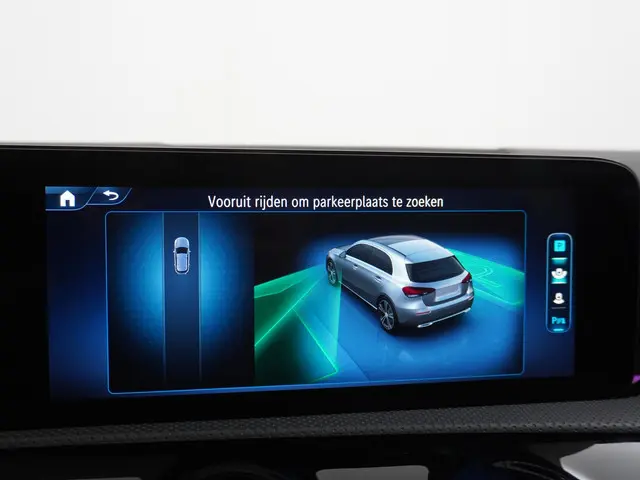 Mercedes-Benz A-Klasse 200 AMG Line 2023 Benzine 46