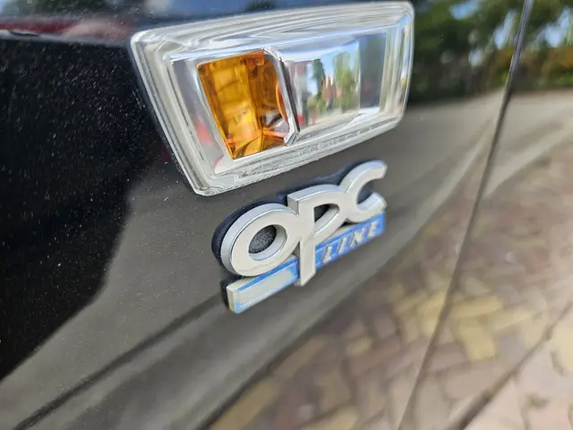 Opel Corsa 1.4 turbo Opc-line,zeer mooie auto 2018 Benzine 5