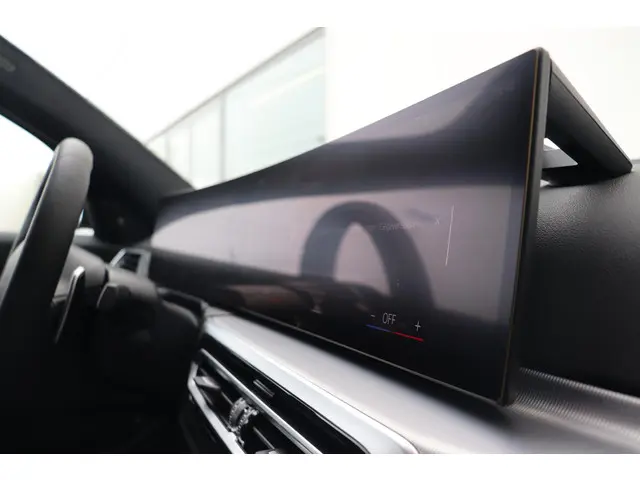 BMW 3 Serie 320e 2025 Hybride Benzine 12