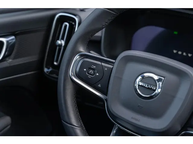 Volvo C40 Recharge Core 69 kWh 2022 Elektrisch 23