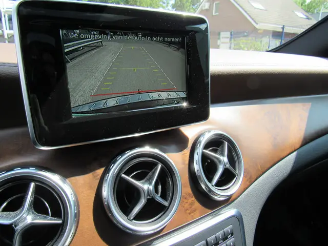 Mercedes-Benz GLA 250 Ambition Pano/Camera 2015 Benzine 12
