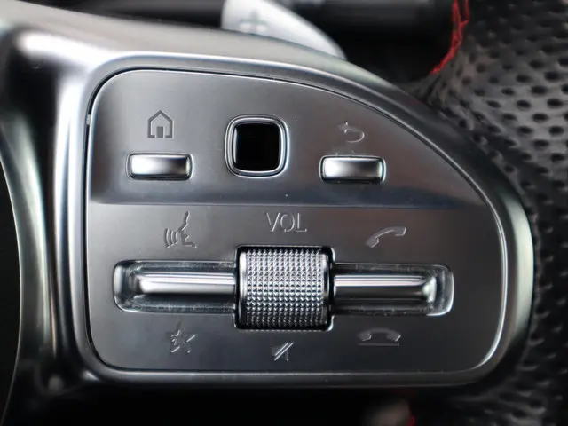 Mercedes-Benz CLA 250 e AMG Line 2023 Hybride Benzine 18