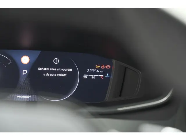 Peugeot 2008 PureTech 130 EAT8 Allure 2024 Benzine 42