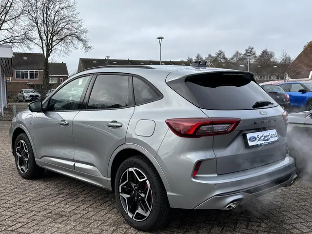 Ford Kuga 2.5 PHEV ST-Line X 2026 Hybride Benzine 5