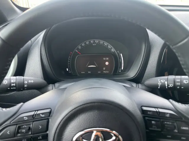 Toyota Aygo X 1.0 VVT-i MT Envy 2024 Benzine 8