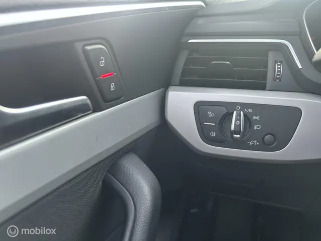 Audi A5 Sportback 35 TFSI Business Edition 2021 Benzine 12
