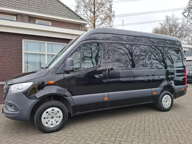 Mercedes-Benz Sprinter 317 1.9 CDI L2H2 RWD 2022 Diesel 18