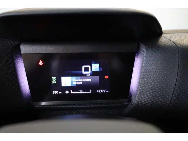 Citroën C4 PT 130 Shine Automaat-8 2023 Benzine 28