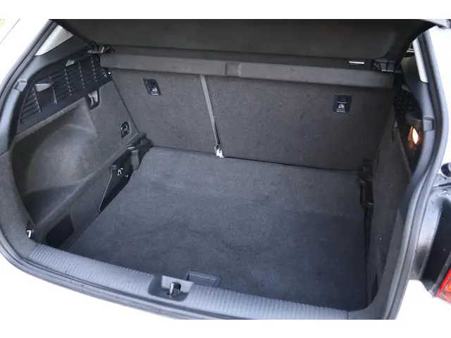 Audi Q2 30 TFSI Sport Pro Line 2019 Benzine 43