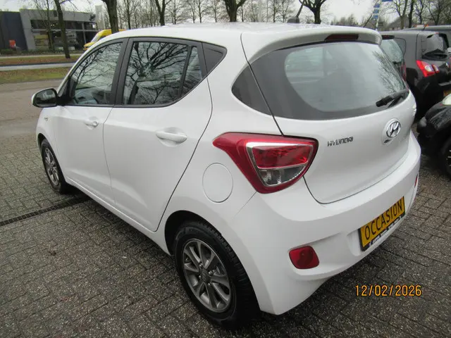 Hyundai i10 1.0i i-Drive Sound 2015 Benzine 4