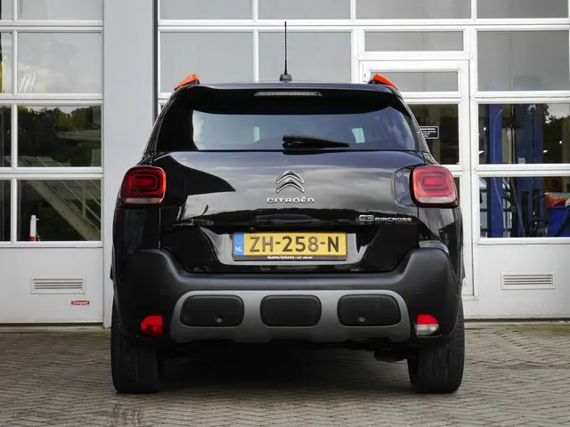 Citroën C3 Aircross 1.2 PureTech S&S Shine 2019 Benzine 4