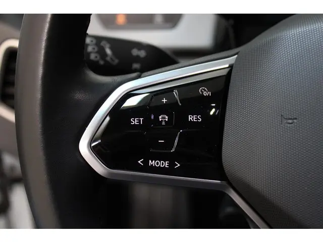 Volkswagen ID.3 Pro 58 kWh | LEDER | UNIEK! | 2020 Elektrisch 29