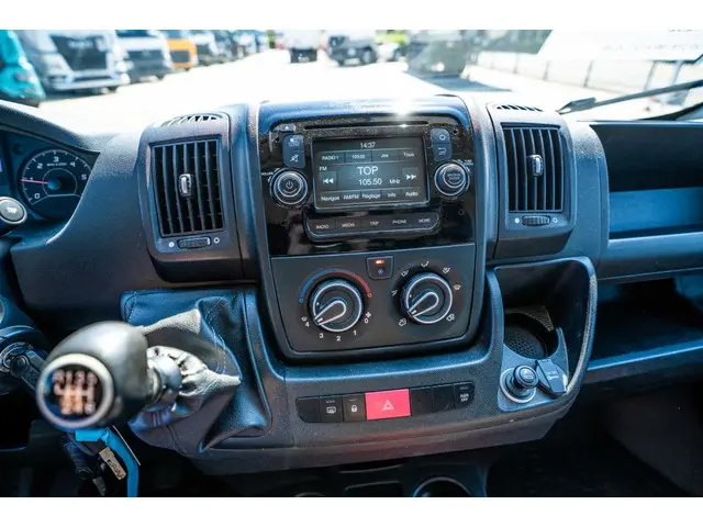 Peugeot Boxer 2.0 HDI 2017 Diesel 13