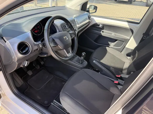 SEAT Mii 1.0 Sport Dynamic 2015 Benzine 12