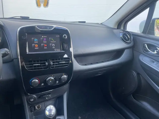 Renault Clio 0.9 TCe Expression New Apk 2013 Benzine 9