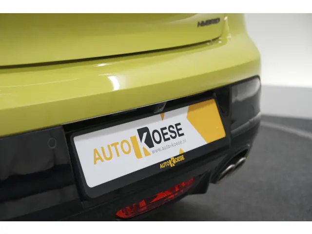 Peugeot 208 Hybrid 136 e-DCS6 GT 2024 Hybride Benzine 26
