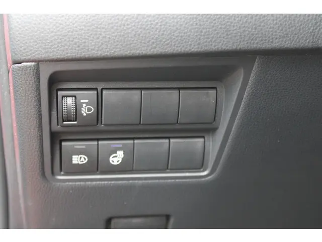 Mazda 2 Hybrid 1.5 Homura 2022 Hybride Benzine 16