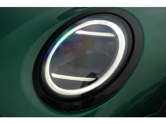 MINI 3-Deurs Cooper C 2024 Benzine 29