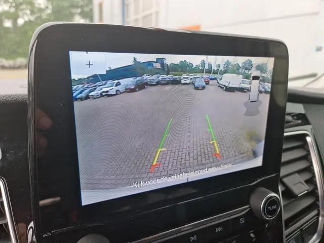 Ford Transit 350 2.0 TDCI L3H2 Limited 2021 Diesel 4
