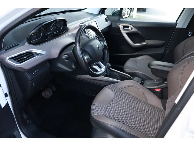 Peugeot 2008 1.2 Automaat Allure 2016 Benzine 18