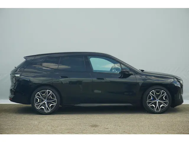 BMW iX xDrive50 2022 Elektrisch 3