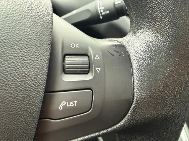 Peugeot 208 1.2 PureTech Blue Lease 2016 Benzine 19