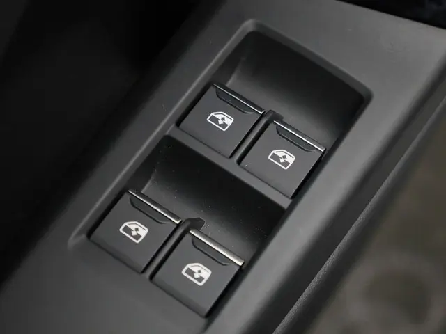 Audi Q6 e-tron S edition 286 PK 2026 Elektrisch 13