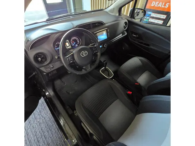 Toyota Yaris 1.5 Hybrid Aspiration 2017 Hybride Benzine 7