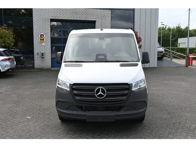 Mercedes-Benz Sprinter 2