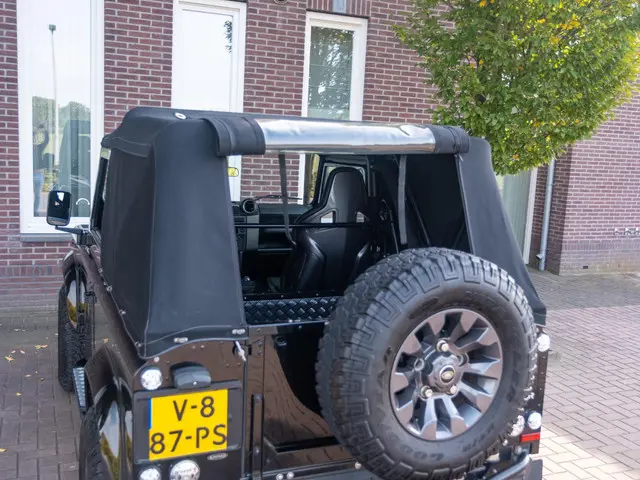 Land Rover Defender 2.2 D Soft Top 90" E 2014 Diesel 48