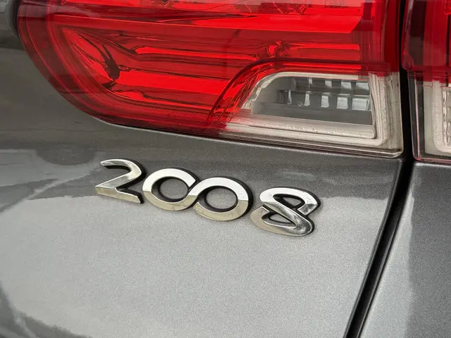 Peugeot 2008 1.2 VTi Allure 2014 Benzine 28