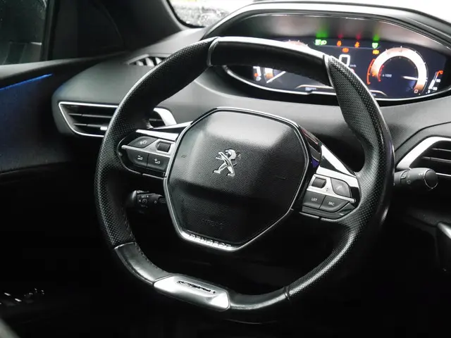 Peugeot 3008 1.2 PureTech GT Line 2017 Benzine 14