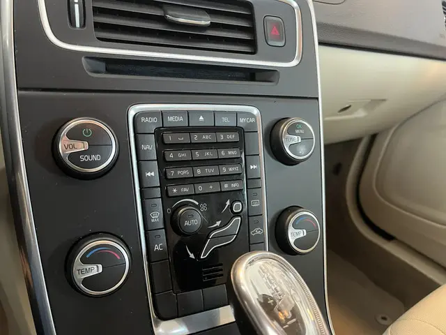 Volvo V60 T4 Kinetic Automaat 2013 Benzine 14