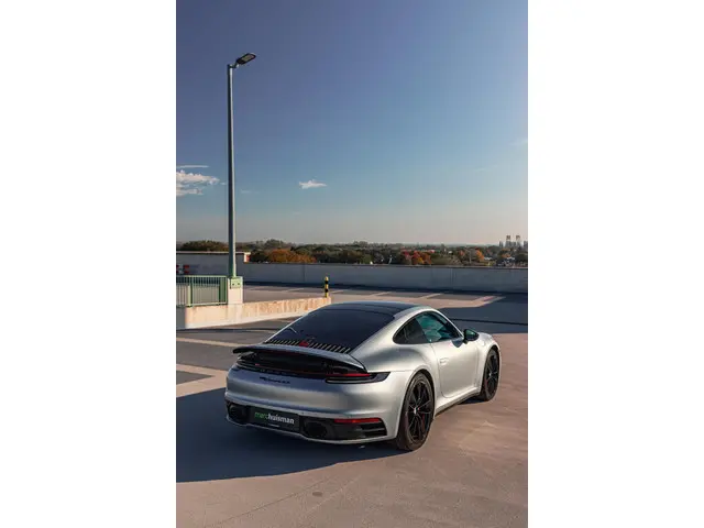 Porsche 911 3.0 Carrera 4S 2021 Benzine 84
