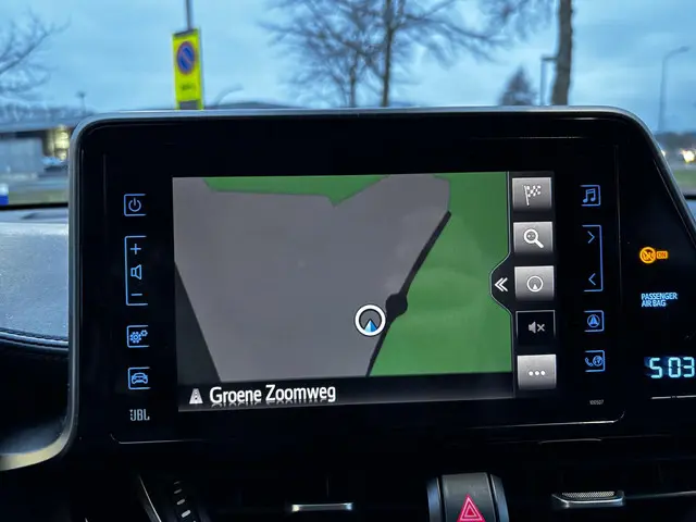 Toyota C-HR 1.8 Hybrid Style 2018 Hybride Benzine 10