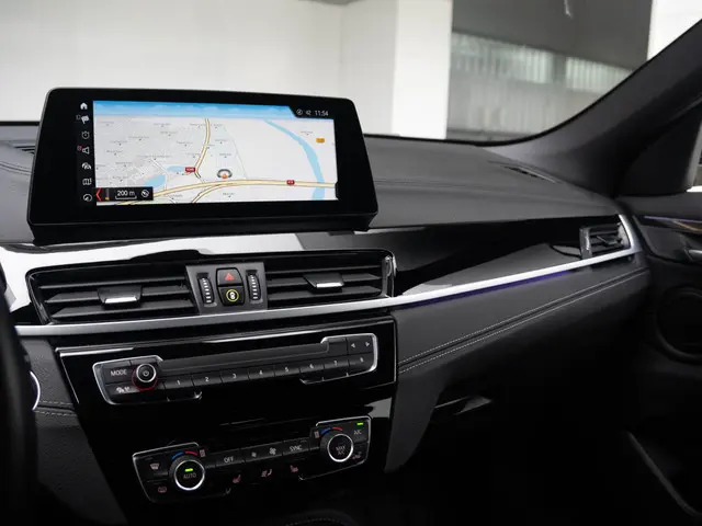 BMW X2 xDrive25e 2022 Hybride Benzine 11