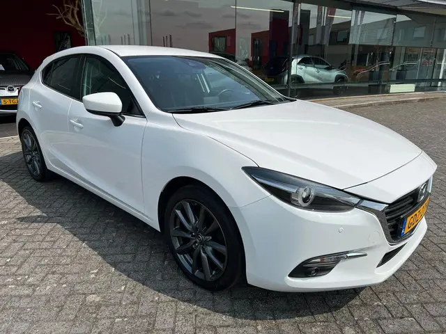 Mazda 3 2