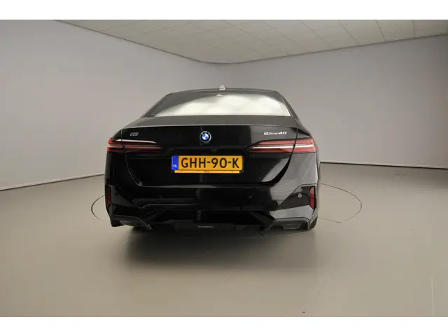 BMW i5 3