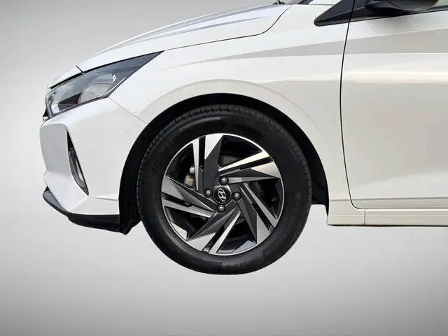 Hyundai i20 1.2 MPI Comfort 2024 Benzine 8