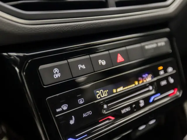 Volkswagen T-Cross 1.5 TSI R-Line 2025 Benzine 29