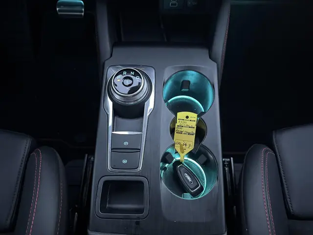 Ford Kuga 2.5 PHEV ST-Line X 2025 Hybride Benzine 18